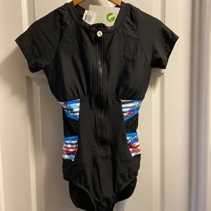 Short sleeve One-piece bathing suit, L